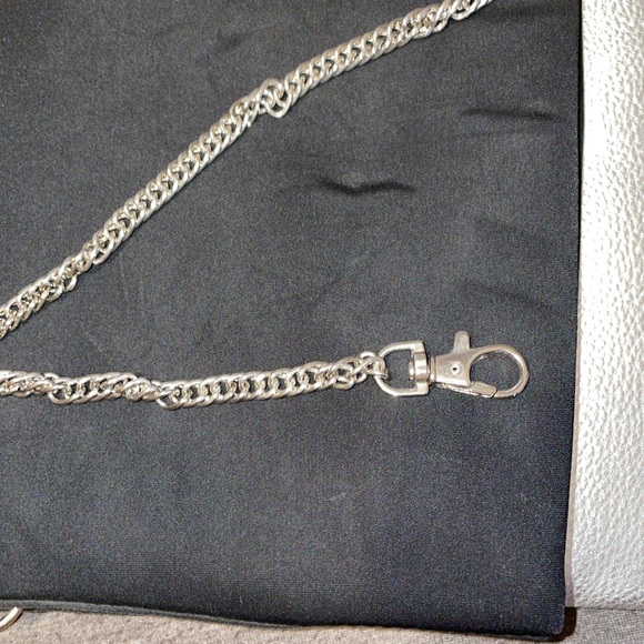 Torrid black and silver shoulder strap evening handbag with silver chain strap - Picture 8 of 9